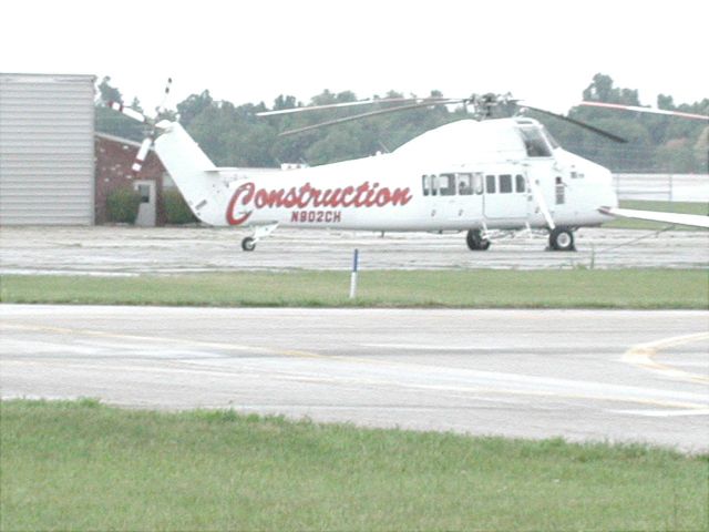 SUD S-58 (N902CH) - An S-58JT belonging to Construction Helicopters on the tarmac at KLEX.