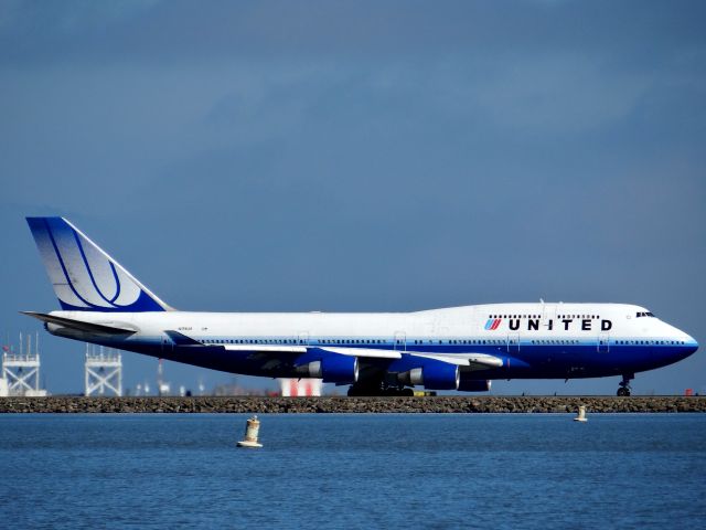 Boeing 747-400 (N174UA) - Taxiing for takeoff Rwy 28L