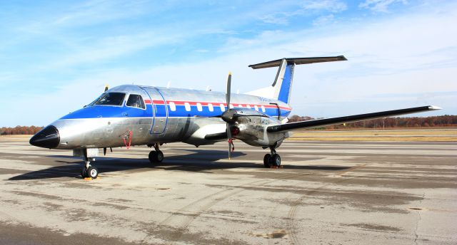 Embraer EMB-120 Brasilia (N561SW) - An Embraer EMB-120ER Brasilia on the ramp at Pryor Field Regional Airport, Decatur, AL - November 30, 2016