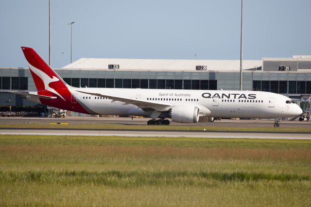 Boeing 787-9 Dreamliner (VH-ZNK) - VH-ZNK taxiing to runway 23 to depart back to Sydney as QF6102 after doing a Southern Lights tour.