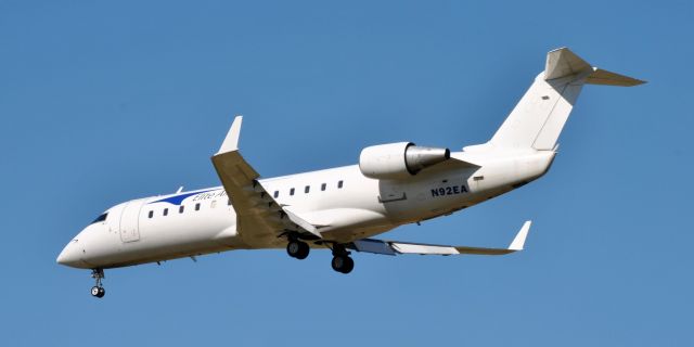 Canadair Regional Jet CRJ-200 (N92EA)