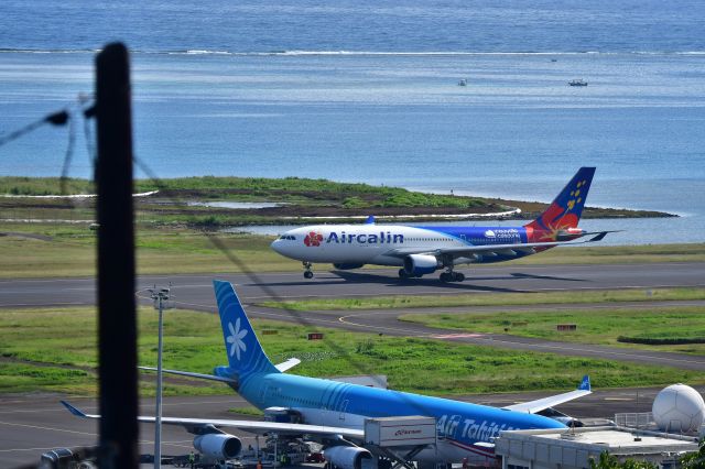 Airbus A330-200 (F-OHSD)