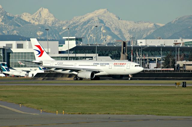 Airbus A330-300 (B-8226) - Departing for China as flt. MU582 on Jan.31,2015.It will arrive in Shanghai next year!