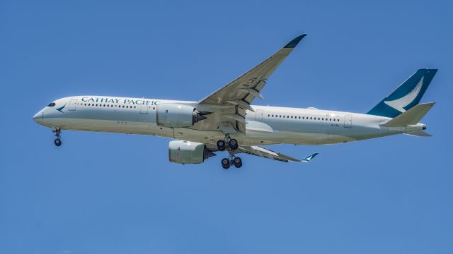 Airbus A350-900 (B-LRA) - Spotting from Changi beach as Flight 759 arrives