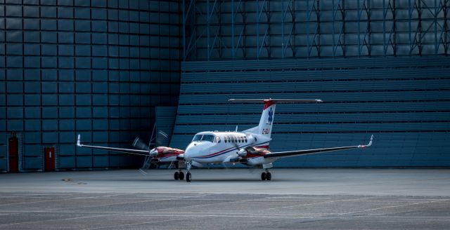 Beechcraft Super King Air 350 (C-GILK) - Run up enclosure at YVR 