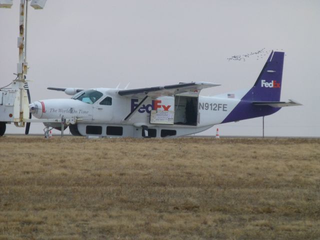 Cessna Caravan (N912FE)