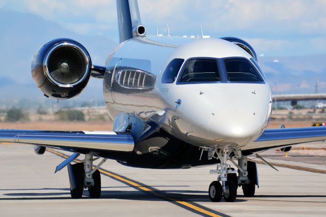 Embraer Legacy 550 (N878EE)