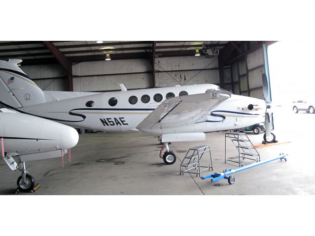 Beechcraft Super King Air 200 (N5AE) - Probably the best charter turboprop aircraft.