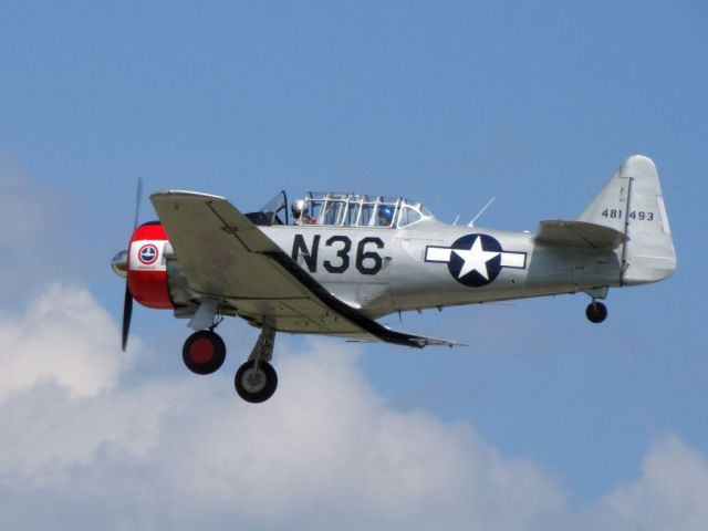 North American T-6 Texan (N36)