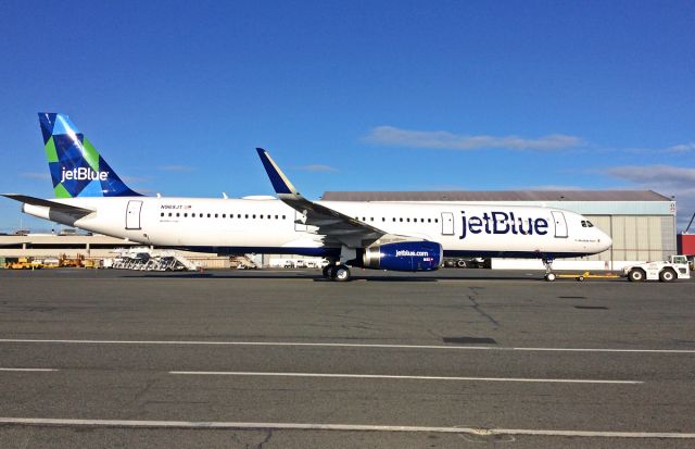 Airbus A321 (N969JT) - Mintfully Yours jetBlue A321 delivered 10/20/2016br /1st upload ever of N969JT on FlightAware.Com 11/18/2016