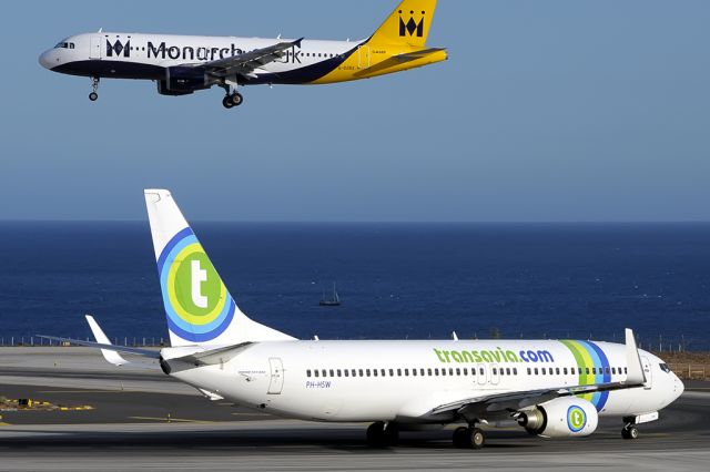 Boeing 737-800 (PH-HSW)