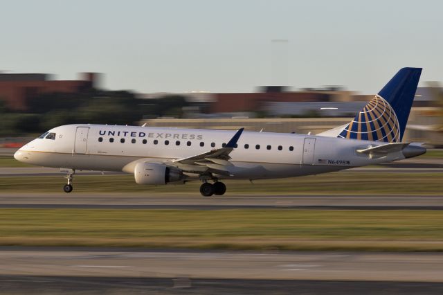 Embraer 170/175 (N649RW)