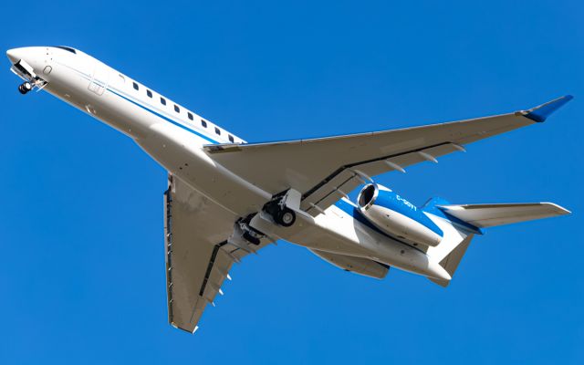 BOMBARDIER BD-700 Global 7500 (C-GOVY)