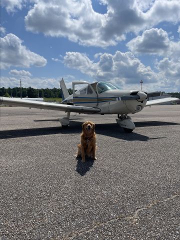 Piper Cherokee (N715FL)