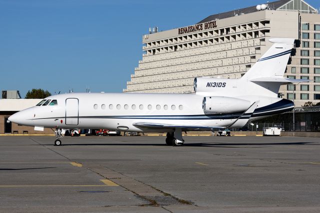 Dassault Falcon 900 (N131DS)