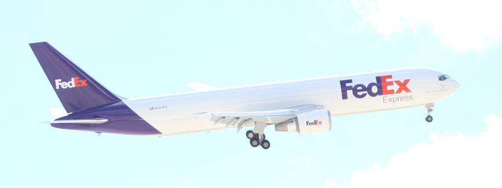 BOEING 767-300 (N101FE) - Launch event for the N101FE "Hannah" FedEx' first 767-300.  Dirty pass.