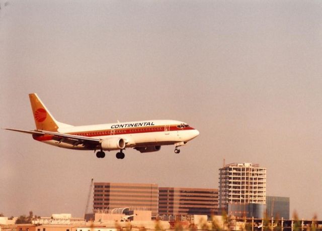 BOEING 737-300 — - Continental 737 landing at Santa Ana in the late 1980s