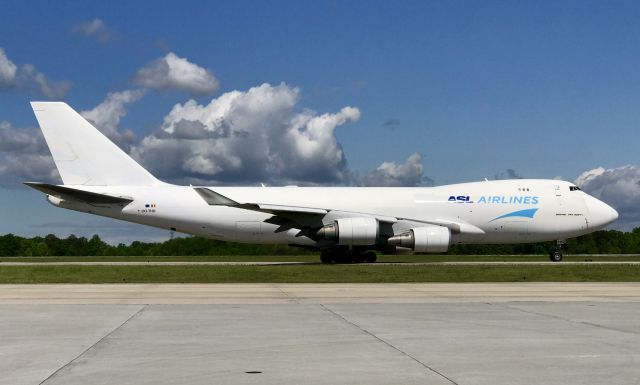 Boeing 747-400 (OO-THD)