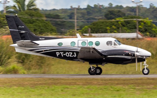 Beechcraft King Air 90 (PT-OZJ)