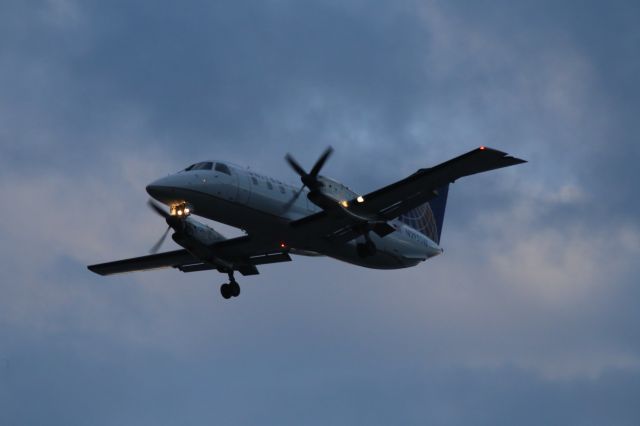 Embraer EMB-120 Brasilia (N295SW)