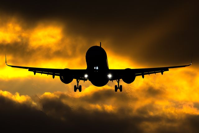 Airbus A321neo (HA-LVR) - Tenerife Surbr /09 December 2024