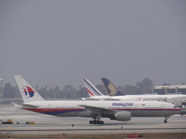 Boeing 777-200 (9M-MAF)