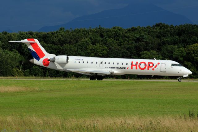 Canadair Regional Jet CRJ-700 (F-GRZH)