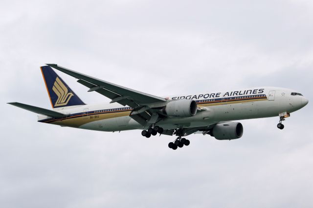 Boeing 777-200 (9V-SVJ)