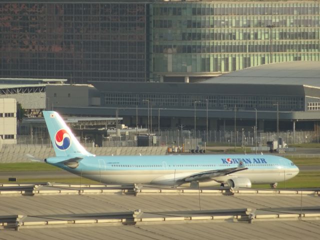 Airbus A330-300 (HL7524)