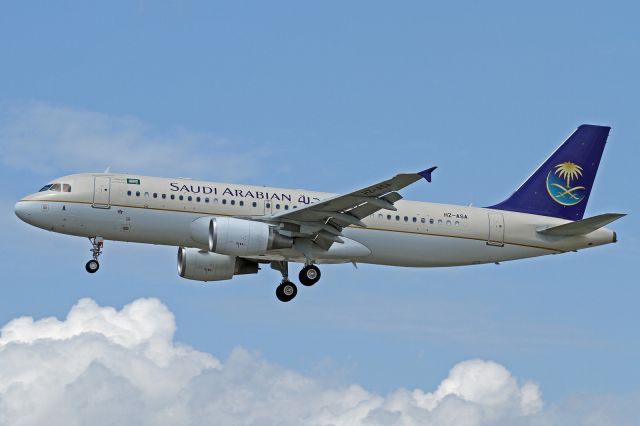 Airbus A320 (HZ-ASA)