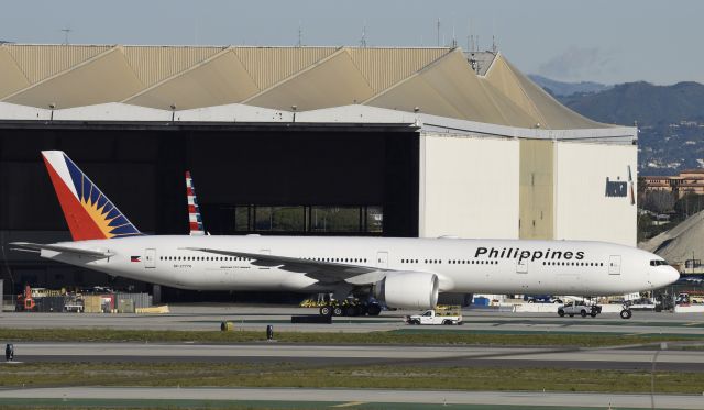 BOEING 777-300ER (RP-C7774) - Taxiing to gate at LAX