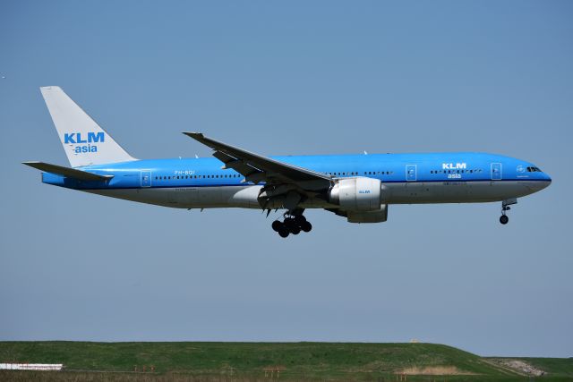 BOEING 777-300 (PH-BQI)