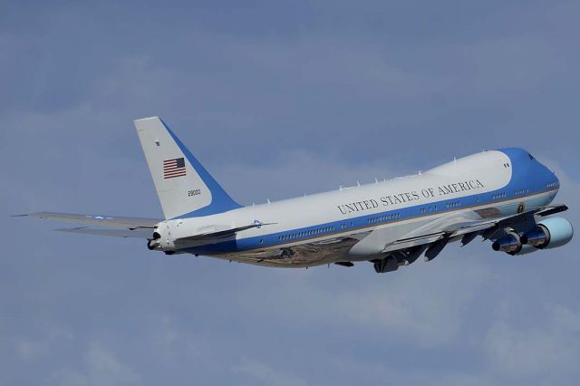 Boeing 747-200 (92-9000) - Boeing VC-25A (747-2G4B) 92-9000 carried President Barack Obama to Phoenix Sky Harbor Airport on Friday, March 13, 2015. The President visited the Veterans Administration Hospital. 