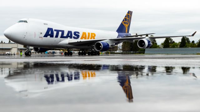 Boeing 747-400 (N412MC) - CX3281 Heavy after a push in the fun Pacific Northwest weather.