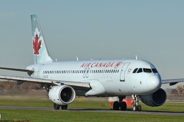 Airbus A320 (C-FKOE)