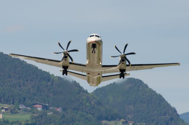 Saab 2000 (HB-IYI)