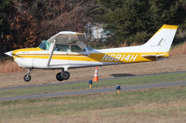 Cessna Skyhawk (N6814H) - Crosswinds Aviation Cessna 172N landing after a flight lesson!