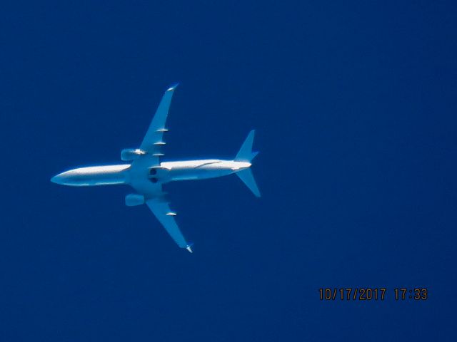 Boeing 737-900 (N37465)