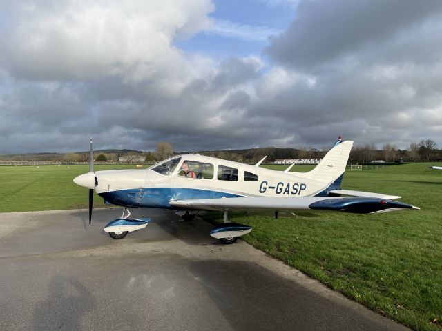 Piper Cherokee (G-GASP) - Departing Goodwood