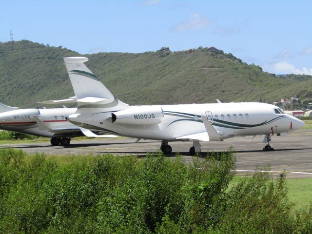 Dassault Falcon 2000 (N100JS)