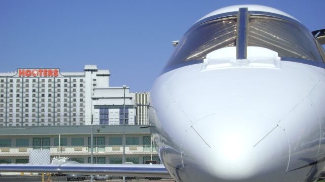 Learjet 55 (N54NW) - KLAS