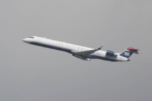 Canadair Regional Jet CRJ-200 (N525FJ)