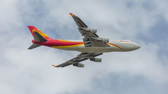 Boeing 747-200 (B-1340)