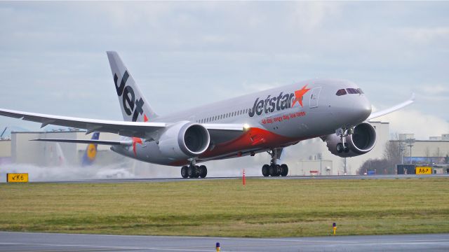 Boeing 787-8 (VH-VKI) - JST7992 on rotation from Rwy 16R for its delivery flight to YMML/MEL on 1/28/15. (ln 257 / cn 36235).