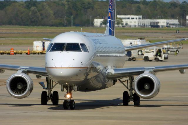 Embraer 175 (N86344)