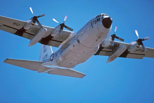 Lockheed C-130 Hercules (16-5379) - Lockheed C-130H Hercules BuNo 165379 of VR-55 based at Alameda NAS at Air Force Plant 42 in Palmdale, California on September 24, 1999. 