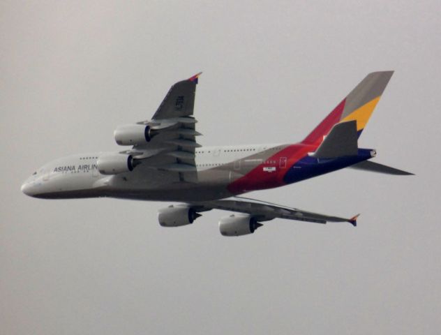 Airbus A380-800 (HL7634)