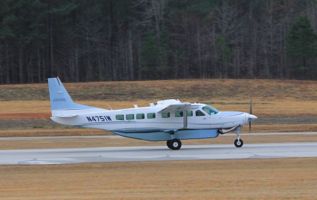 Cessna Caravan (N4751W) - A Cessna Caravan C-208B takes off on runway 31 at Falcon Field- Peachtree City, Ga. 2/23/2022