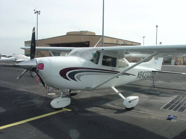 Cessna Skylane (N843TC) - On the ramp at KORL (2003).