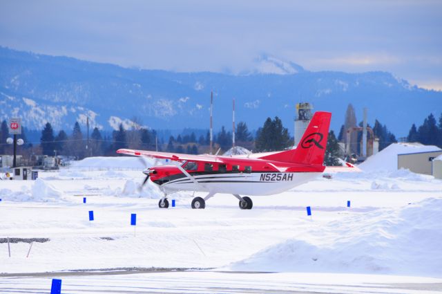 Quest Kodiak (N525AH) - SN 0009 leaving the nest.